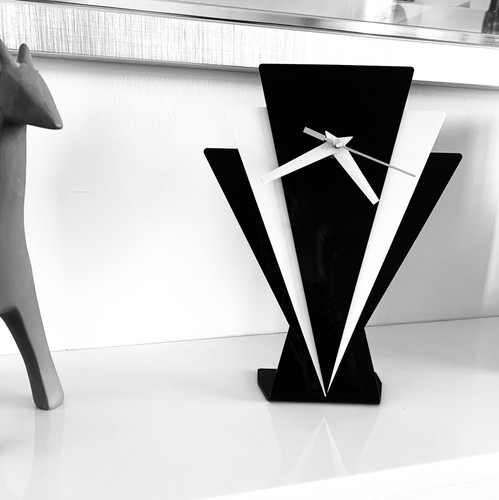 Art deco style retro - art, mantle