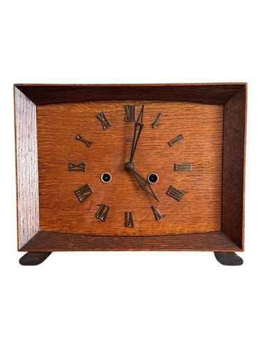 Fine smiths oak mantle - fine,
